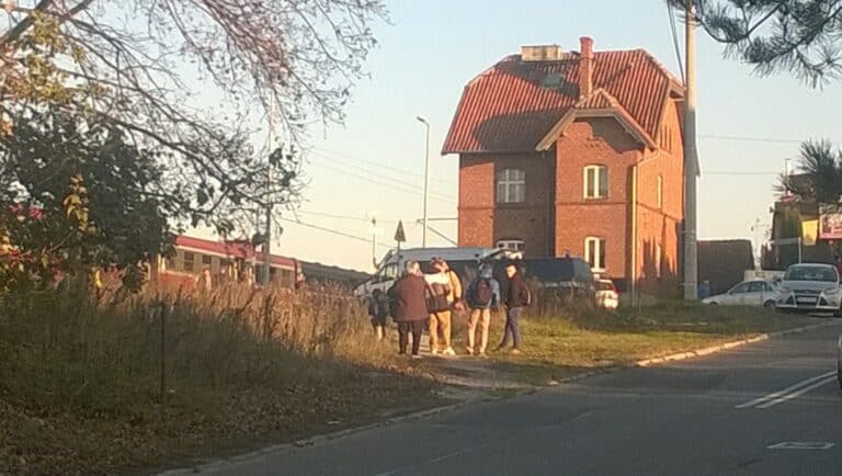 Tragiczne zdarzenie na Redykajnach.  Mężczyzna zginął pod kołami pociągu