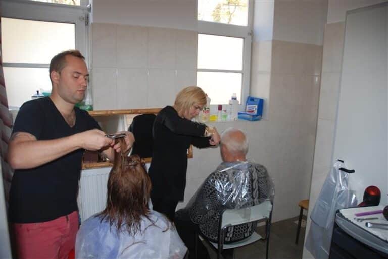 Fryzjer dla najbiedniejszych mieszkańców Olsztyna