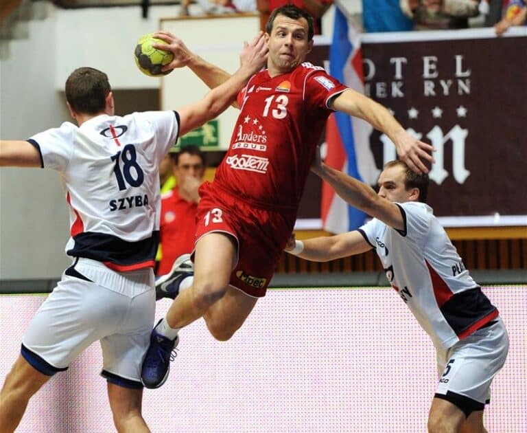 Piłka ręczna to sport dla twardzieli. Rozmowa z Jackiem Zyśkiem