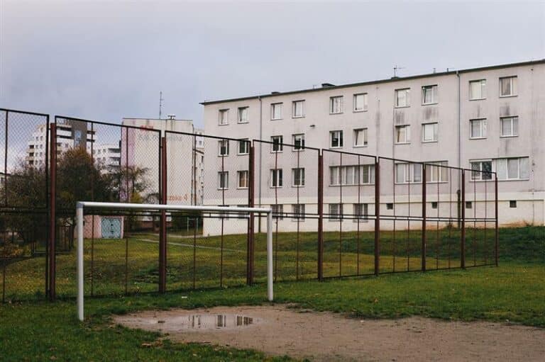 Dzieci w stanie zawieszenia