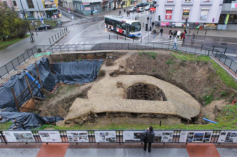 Wykopaliska pod Wysoką Bramą. Co właściwe odkryli archeologowie? Olsztyn, Wiadomości