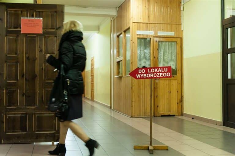 Manifestacje w Olsztynie i Elblągu przeciwko "manipulacjom wyborczym"