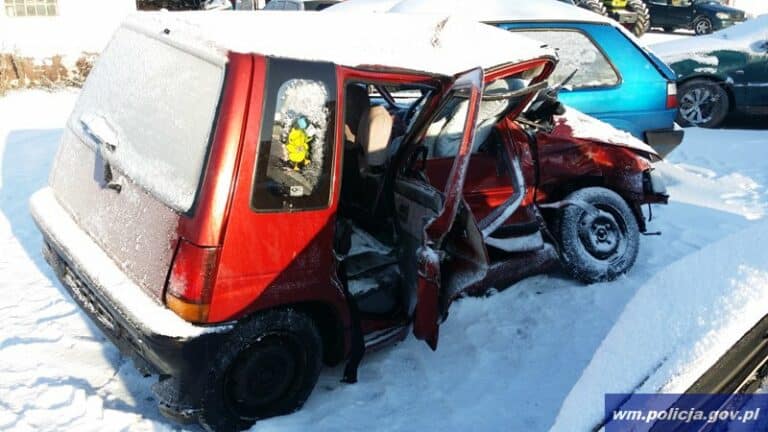 Pijana matka sprawcą wypadku. W aucie były jej dzieci