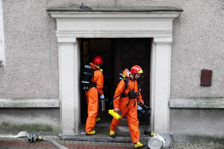 Alarm w ratuszu. Straż pożarna zabezpieczyła tajemniczą przesyłkę