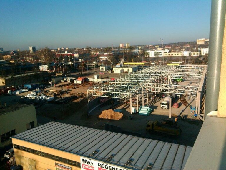 Tory w zajezdni. Powr&oacute;t tramwaj&oacute;w coraz bliżej