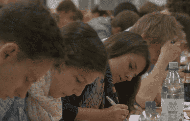 &bdquo;Alfabet&rdquo; edukacji &ndash; wsp&oacute;łczesna szkoła w obiektywie