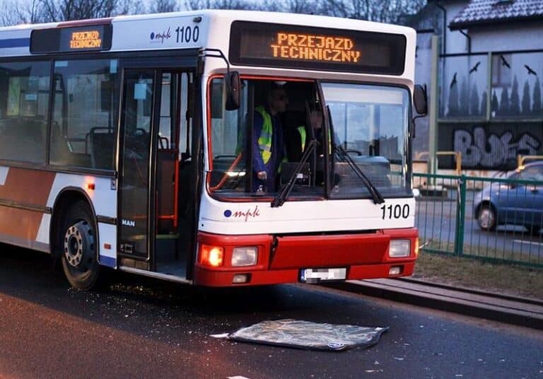 Kolizja z udziałem autobusu