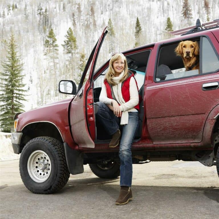 Wyjeżdżasz na ferie?  Podpowiemy, co zrobić, aby Tw&oacute;j pies nie rozpaczał z tęsknoty