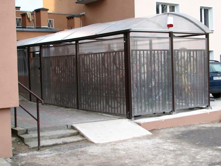 Rowerowy garaż stanął w mieście