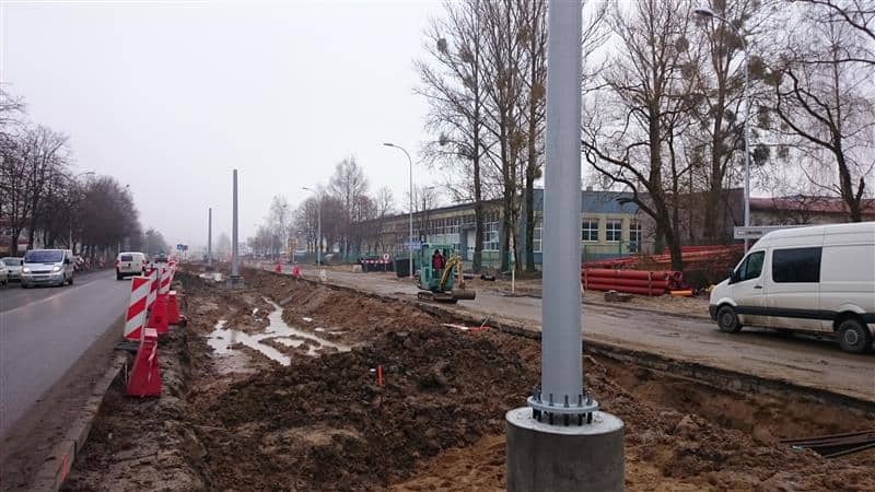 Projekt tramwajowy: pierwsze słupy trakcyjne już stoją Olsztyn, Wiadomości