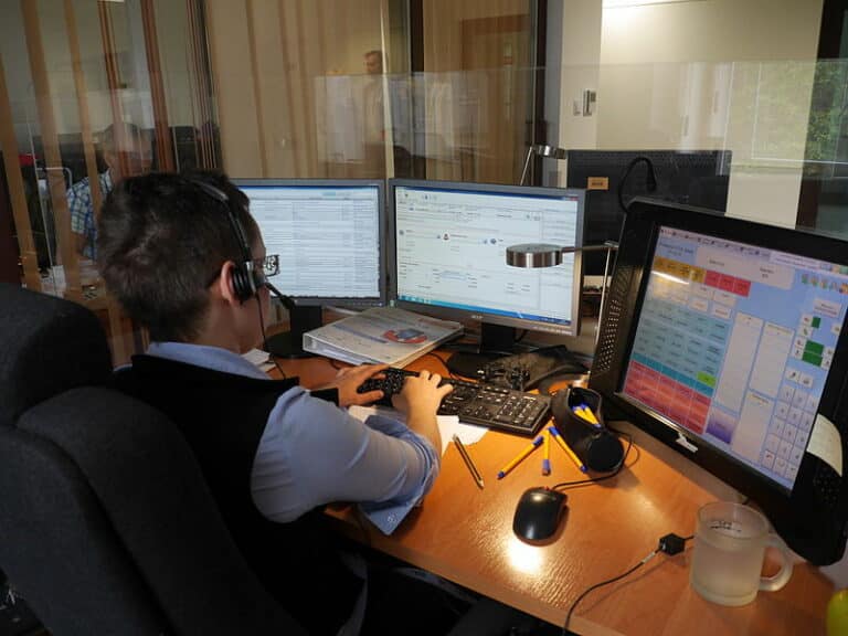 Fałszywe alarmy to przestępstwo: kary za bezpodstawne wzywanie służb ratunkowych