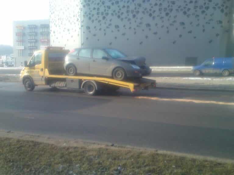 Kolejna kolizja koło Galerii Warmińskiej. Czyja to wina?