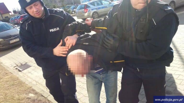 Zaatakował matkę z niemowlęciem. Pomógł świadek zdarzenia