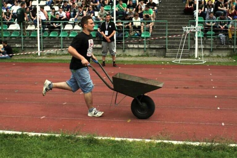 Stadion w Kortowie doczeka się remontu?