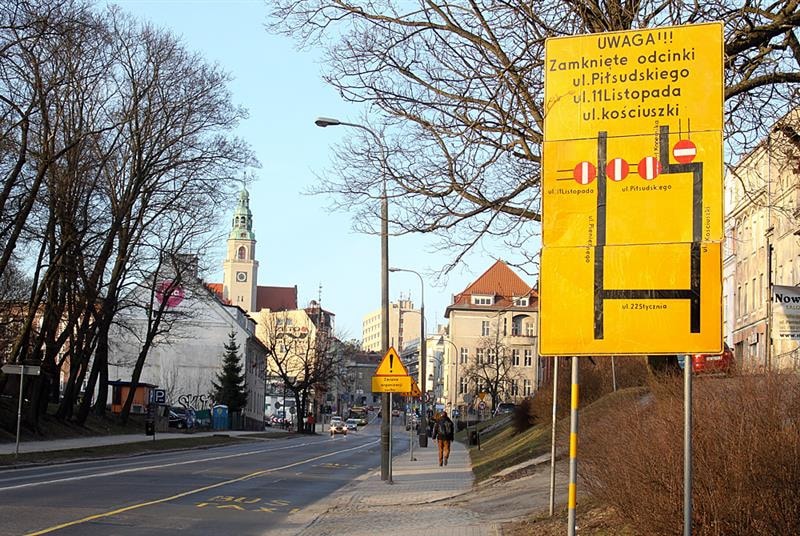amkniete ulice centrum pienieznego