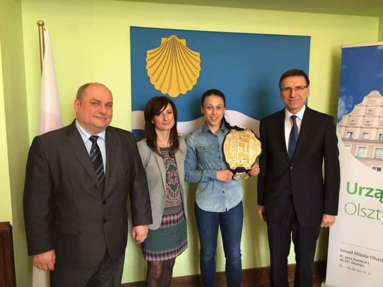Ratuszowe spotkanie z mistrzynią UFC