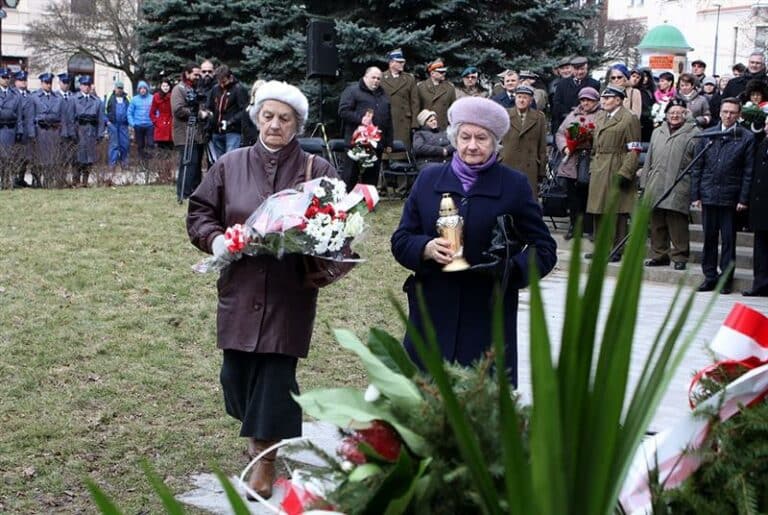 Olsztynianie oddają hołd Żołnierzom Wyklętym