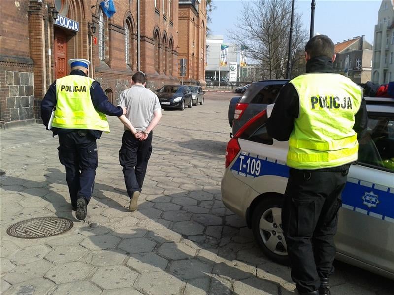 pijany komenda policja (2)