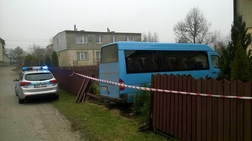 Kierowca stracił przytomność i wjechał busem w budynek Na sygnale Olsztyn, Wiadomości