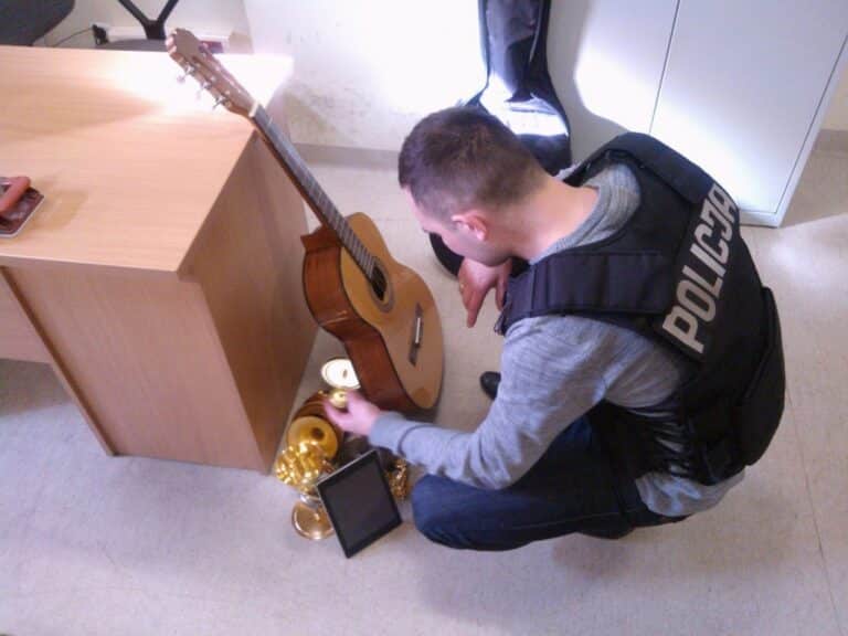 Włamali się do kościoła &ndash; nagła potrzeba modlitwy?