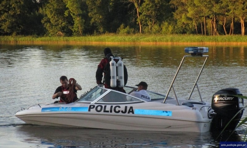 Ciało 21-latka wyłowiono z jeziora