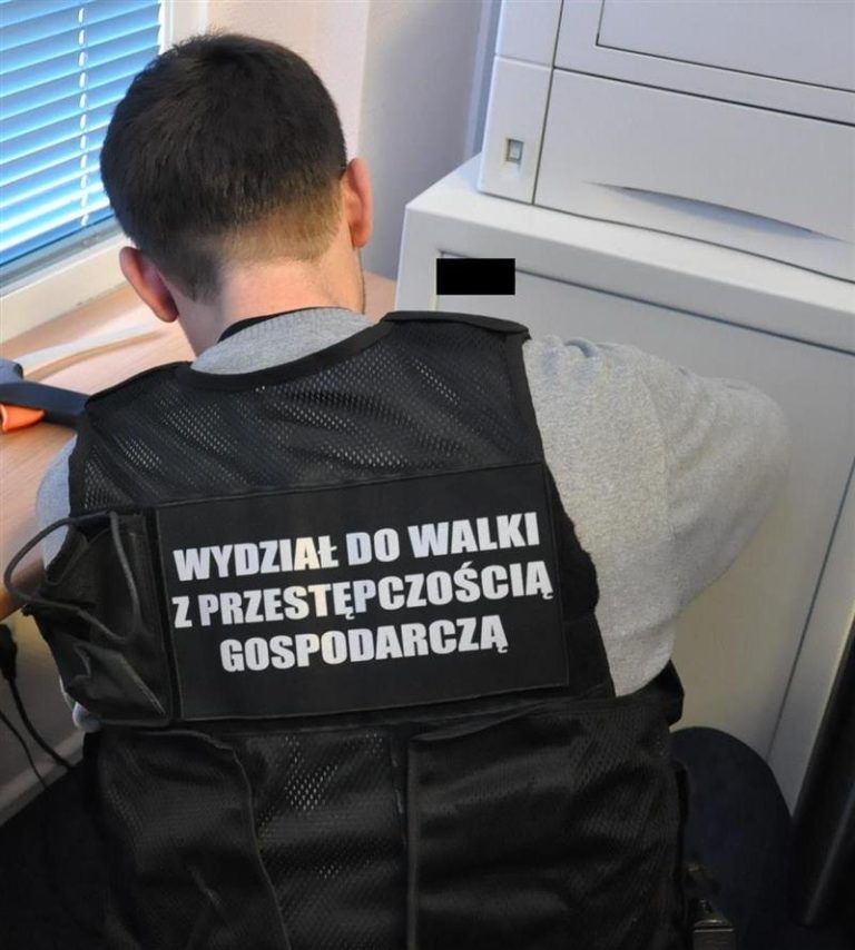 Zatrzymana grupa wyłudzająca kredyty. Zarzuty także dla olsztynian