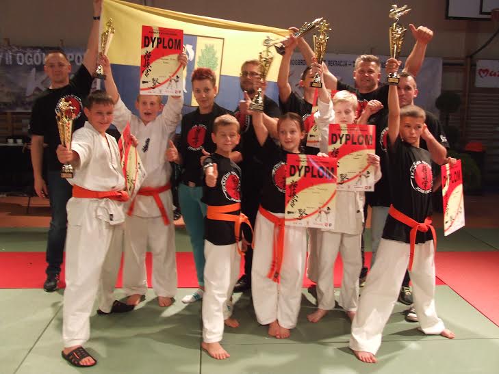 Sportowe sukcesy karateków z Jonkowa