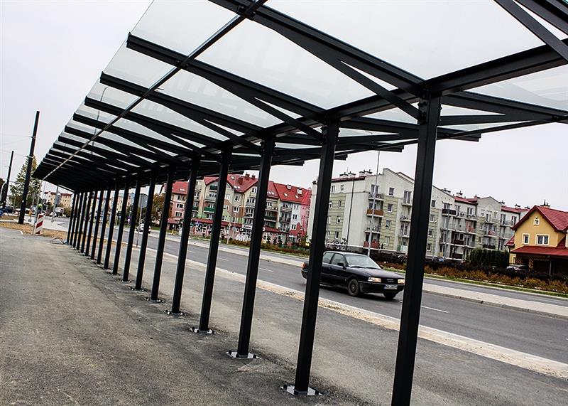 Z roweru na tramwaj – olsztyńska wiata dla jednośladów
