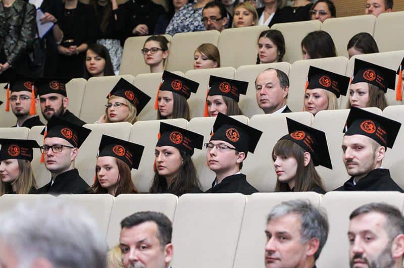 Młodzi lekarze z Olsztyna odebrali dyplomy