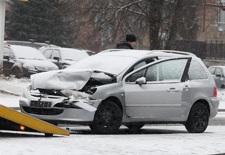 Kolizja na Warszawskiej. Przyczyną warunki pogodowe?