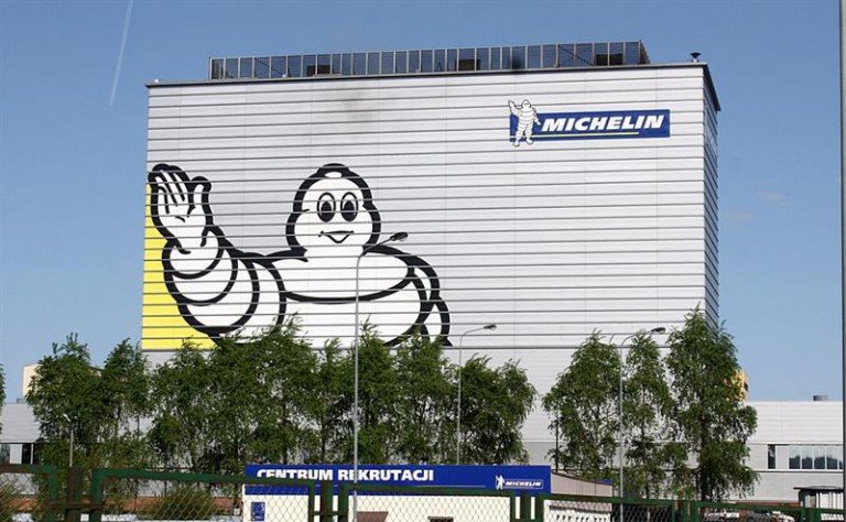 Jak wygląda produkcja w największej fabryce opon w Polsce?