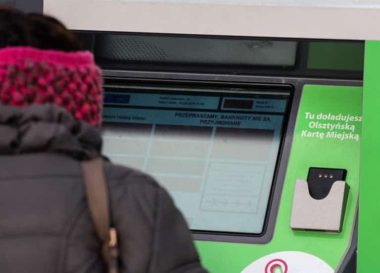 Olsztyńskie biletomaty: drobne wpłacaj w banknotach