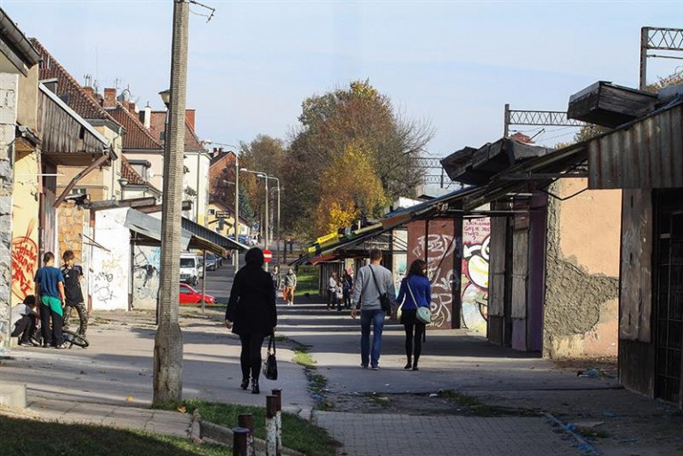 Zakrwawiony mężczyzna szukał pomocy na Zatorzu