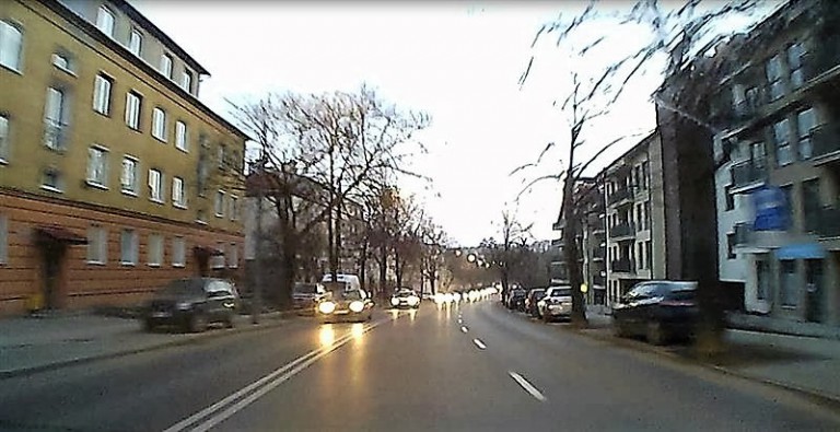 Mimo cofniętych uprawnień nadal prowadził pojazd. Wpadł na ul. Kosciuszki