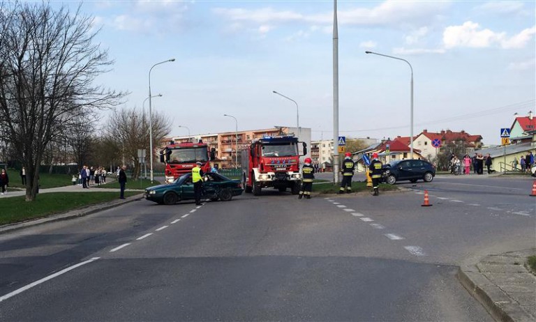 Kolizja osob&oacute;wek na Jarotach