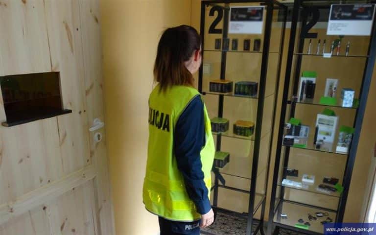 Akcja olsztyńskiej policji wymierzona w dopalacze na Zatorzu