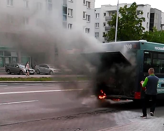 Pożar autobusu miejskiego na Jarotach