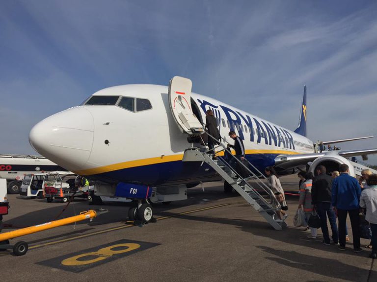 W czerwcu kolejni przewoźnicy. Cztery nowe kierunki lot&oacute;w z Szyman