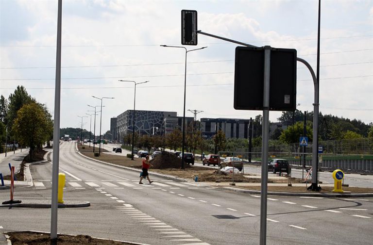 Uwaga. Zamknięcie al. Sikorskiego w obydwu kierunkach!