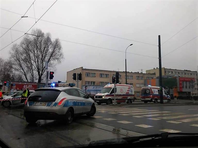 Potrącił pieszą na skrzyżowaniu ulic Sikorskiego i Obrońc&oacute;w Tobruku