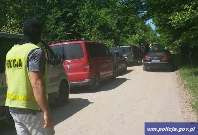 Dzięki fałszywym dowodom osobistym wyłudzali kredyty