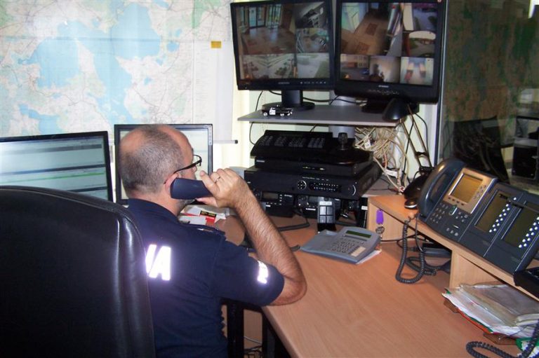 Policjant uratował 5-tygodniwe niemowlę przez telefon