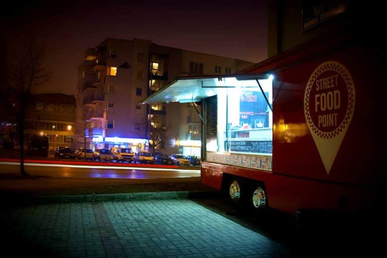 Prawdziwe burgery z food trucka po olsztyńsku