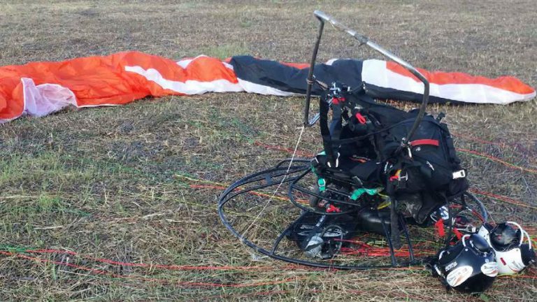 Wypadek motoparalotniarzy podczas zawod&oacute;w