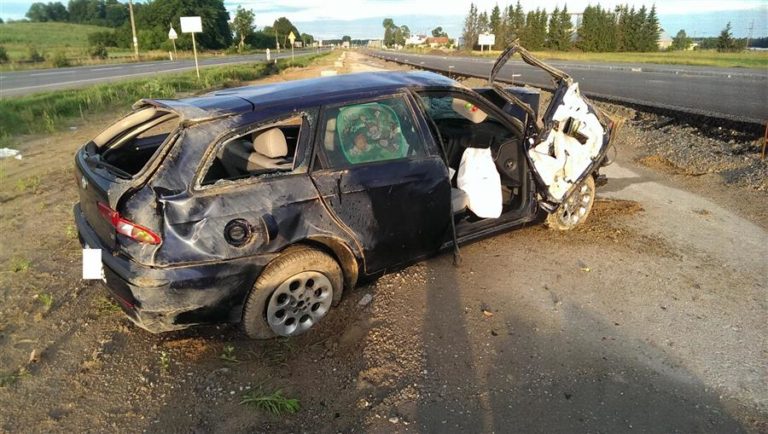 Dachowała autem z 3-miesięcznym dzieckiem. Miała 2 promile