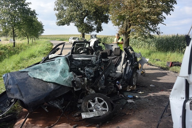 Czołowe zderzenie. Nie żyje matka i jej 8-letnia c&oacute;rka