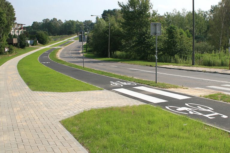 Powstała asfaltowa ścieżka rowerowa na Redykajnach