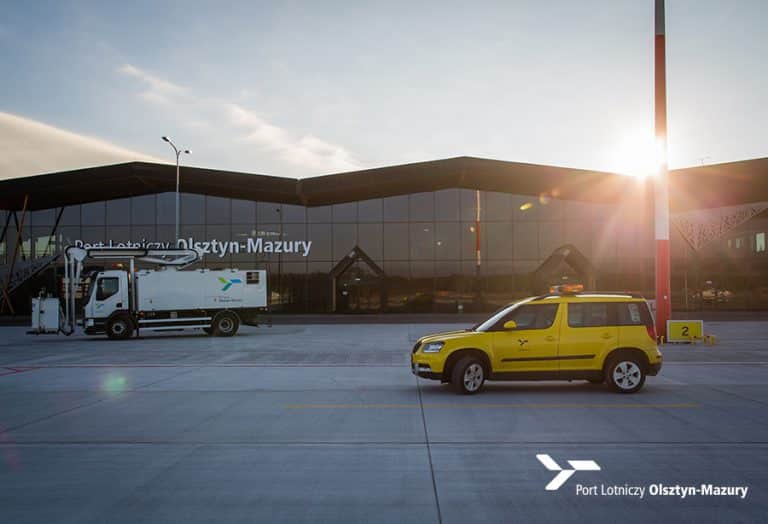 Pierwsza rysa w rozwoju lotniska w Szymanach. Przewoźnik zawiesi połączenie?