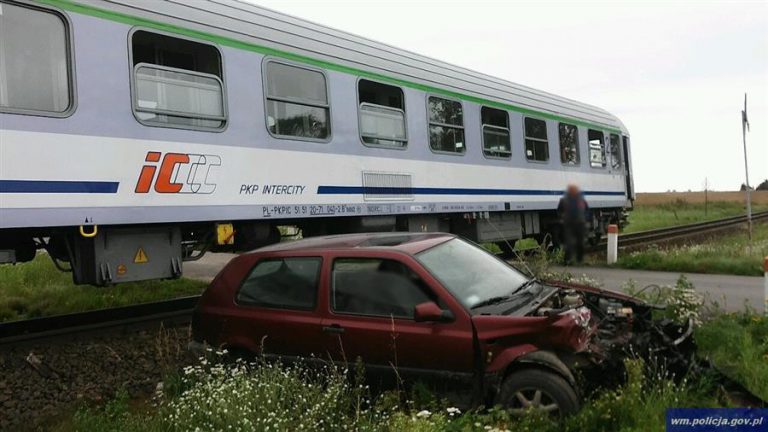 Wjechał pod rozpędzony pociąg