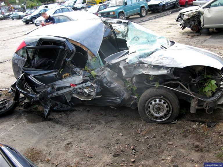 Naćpany 18-latek spowodował wypadek